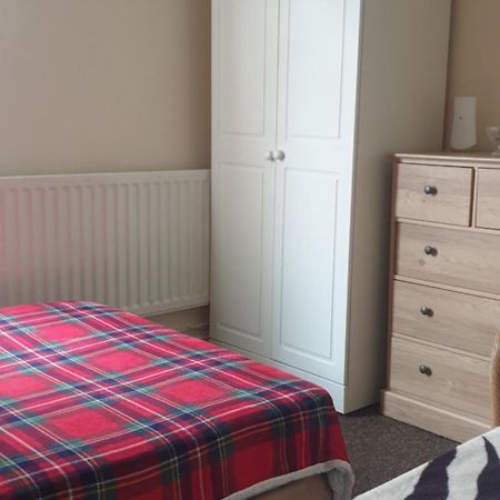 Big Guest House Burton-upon-Trent Екстериор снимка